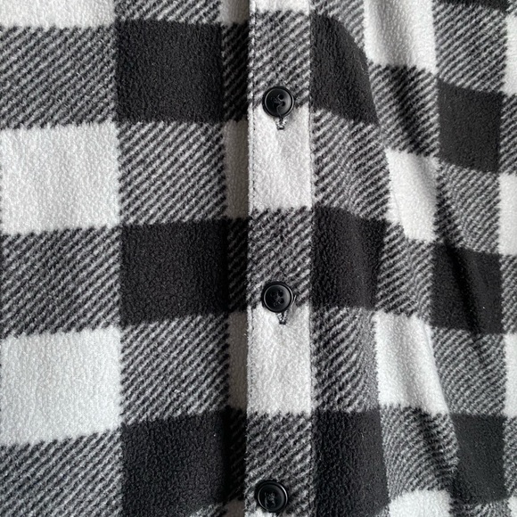 Boys Shirt Size 10/12 - Picture 13 of 14